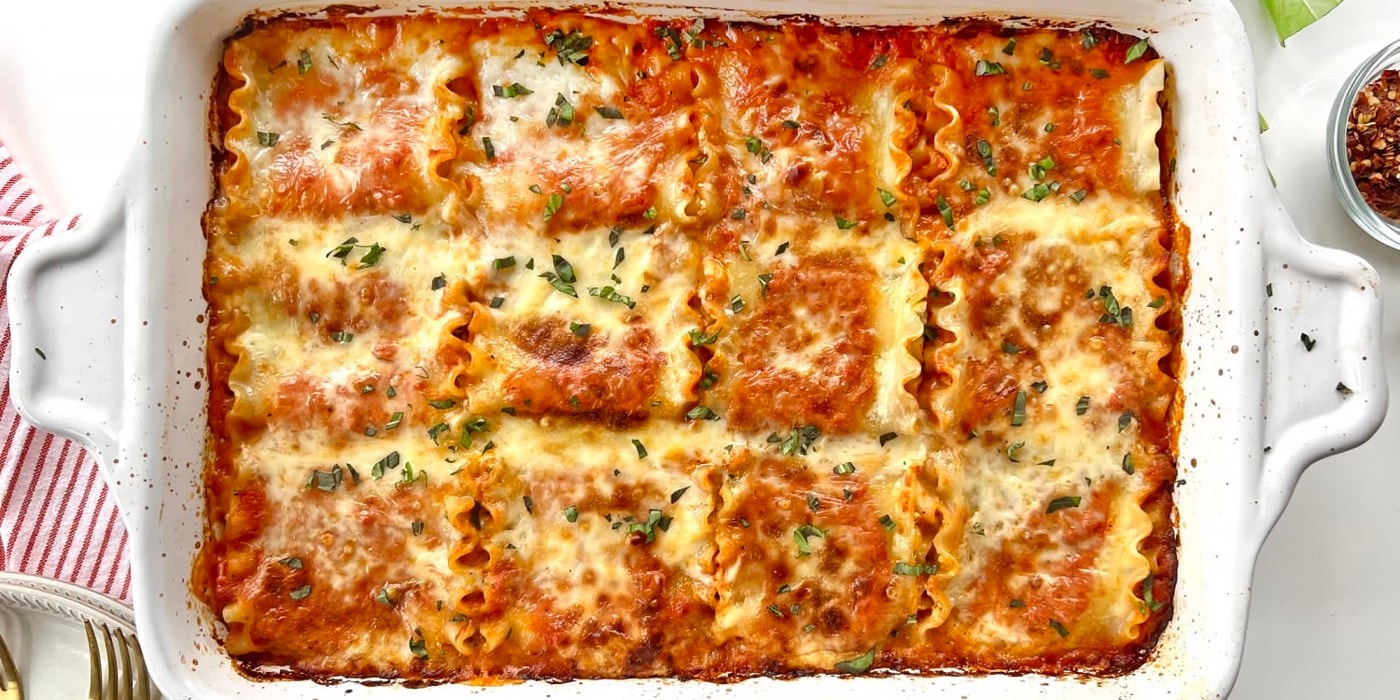 Lasagna roll-ups in vodka sauce
